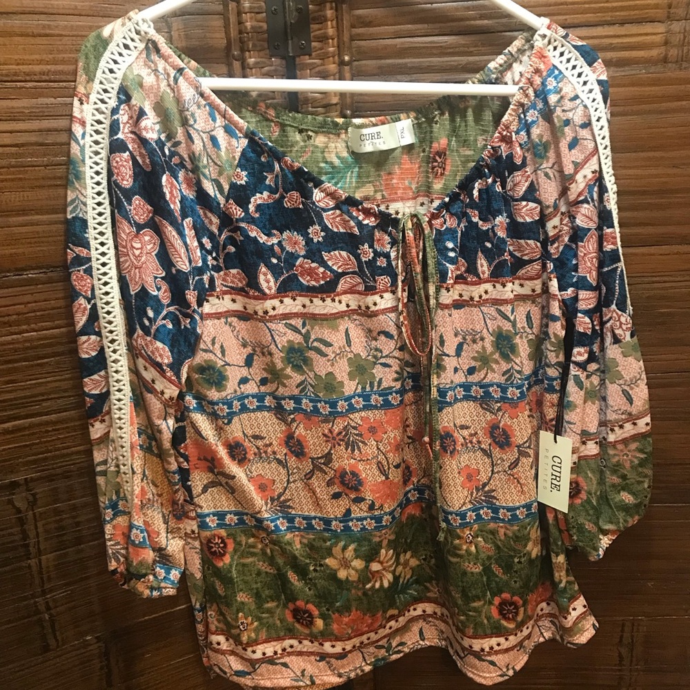 Cure Petites Floral Top NWT